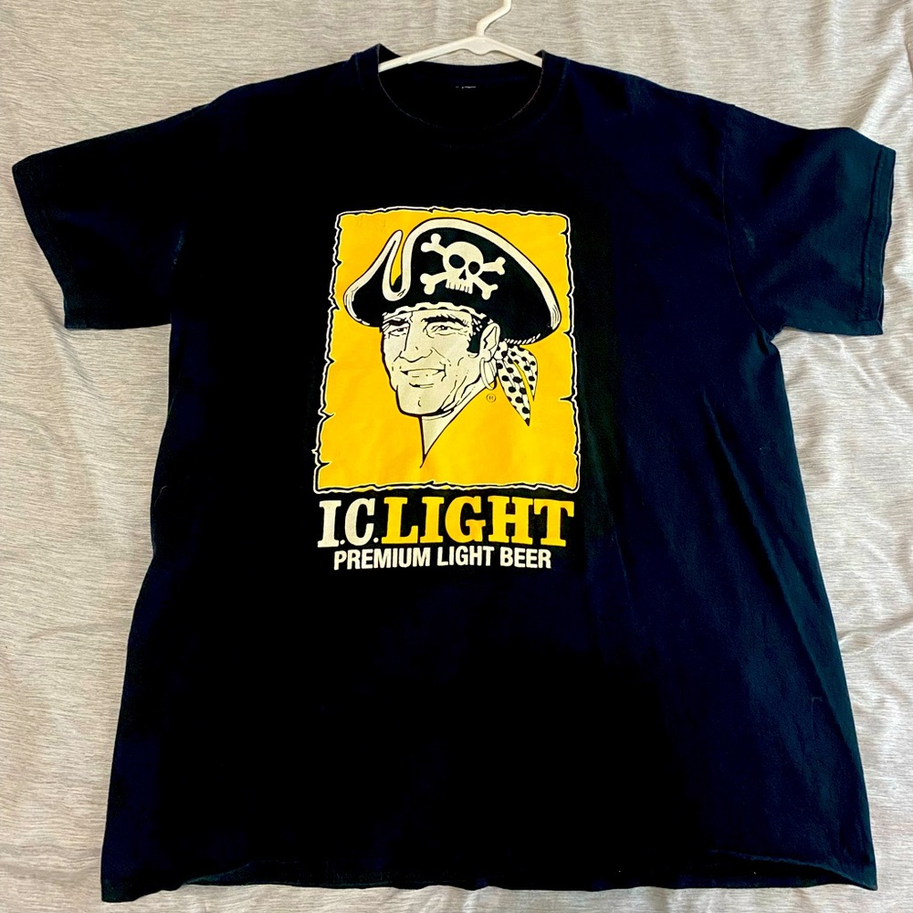 Men’s Large Throwback Pittsburgh Pirates IC Light T-Shirt Excellent Condition